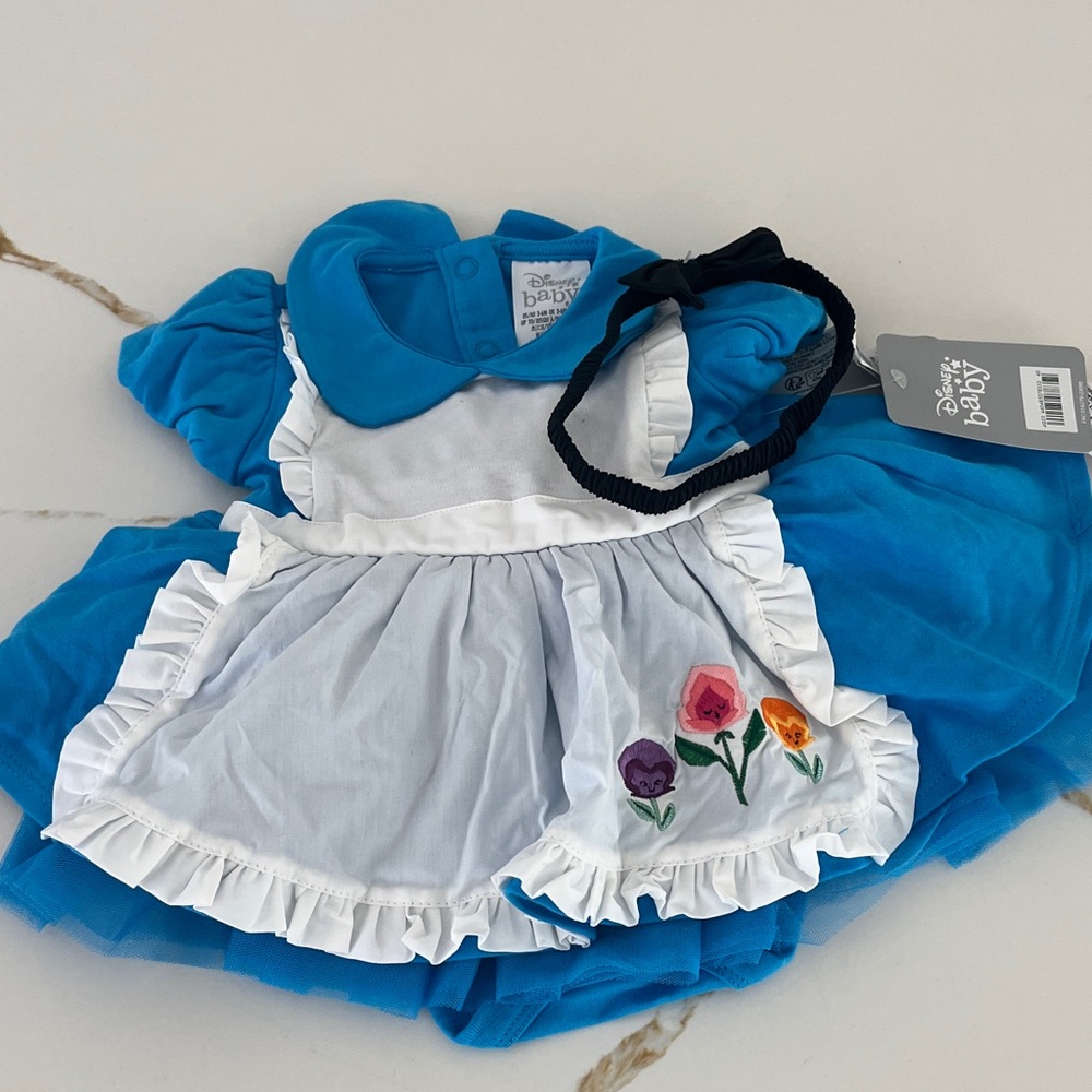Baby Alice in wonderland outfit new!